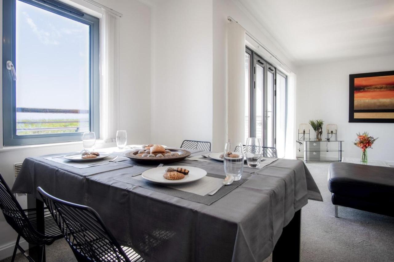 Maritime Quarter - 2 Bedroom Apartment - Sa1 Beach Front Fishermans Way 스완지 외부 사진